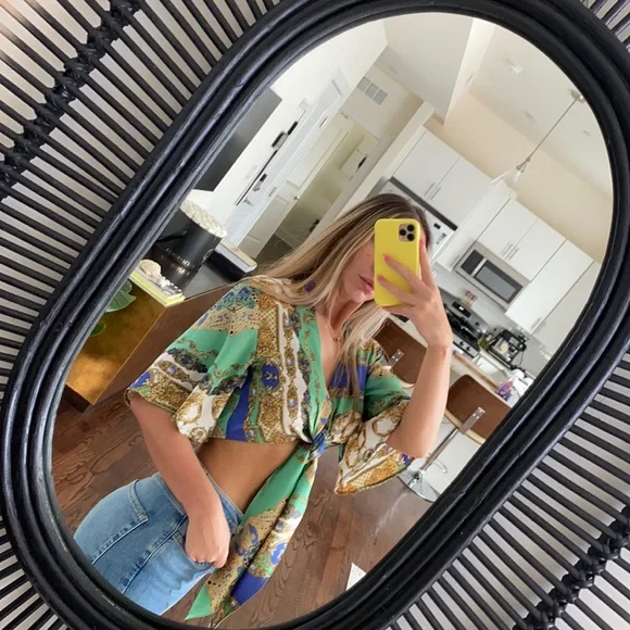 Pretty little thing crop top - Picture 3 of 3